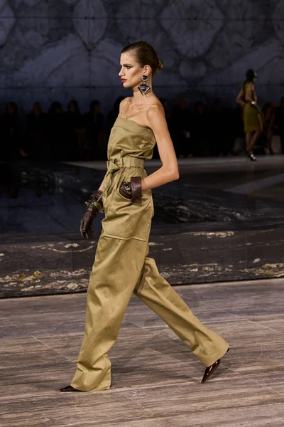 Look 5